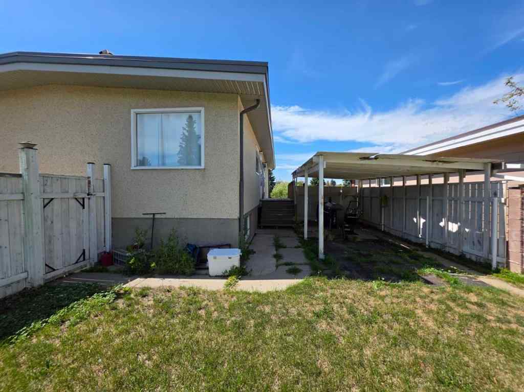 MLS® A2228310 - 1803 Lakeside Road S in Lakeview Lethbridge, Rental