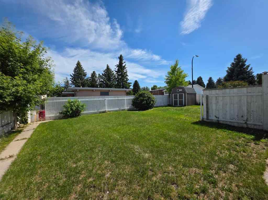 MLS® A2228310 - 1803 Lakeside Road S in Lakeview Lethbridge, Rental