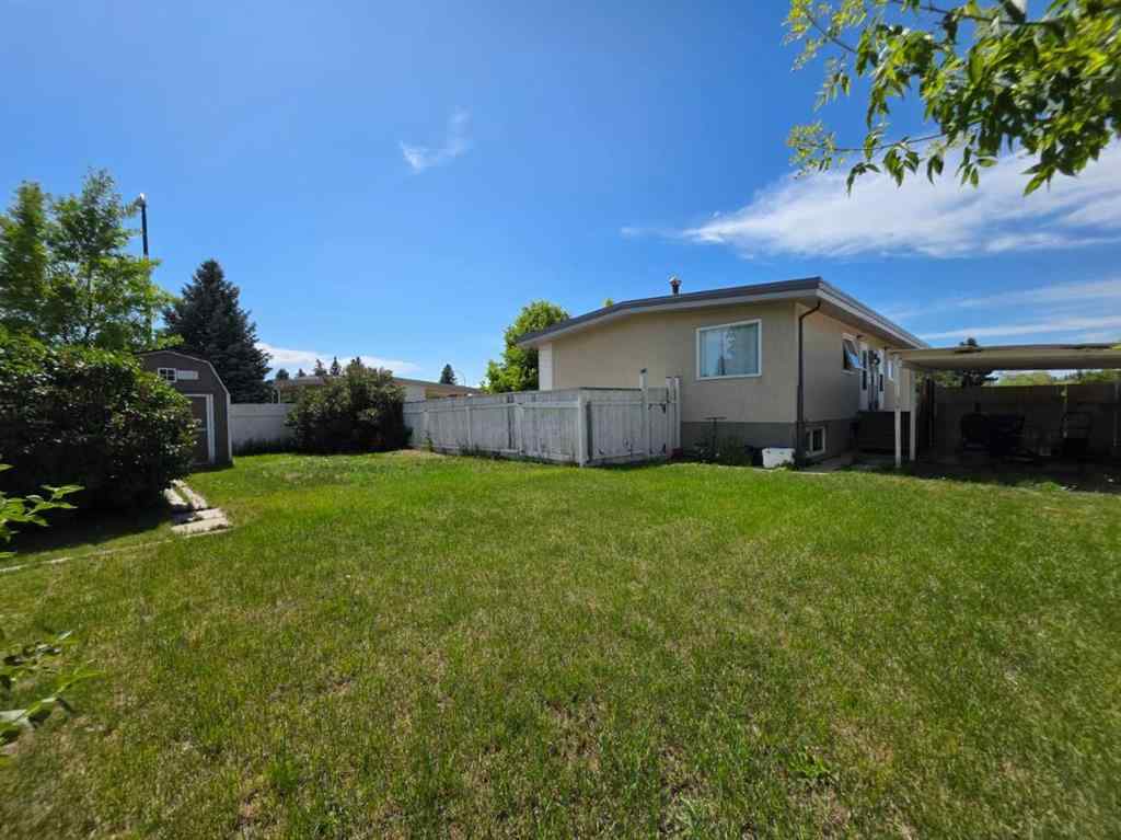 MLS® A2228310 - 1803 Lakeside Road S in Lakeview Lethbridge, Rental