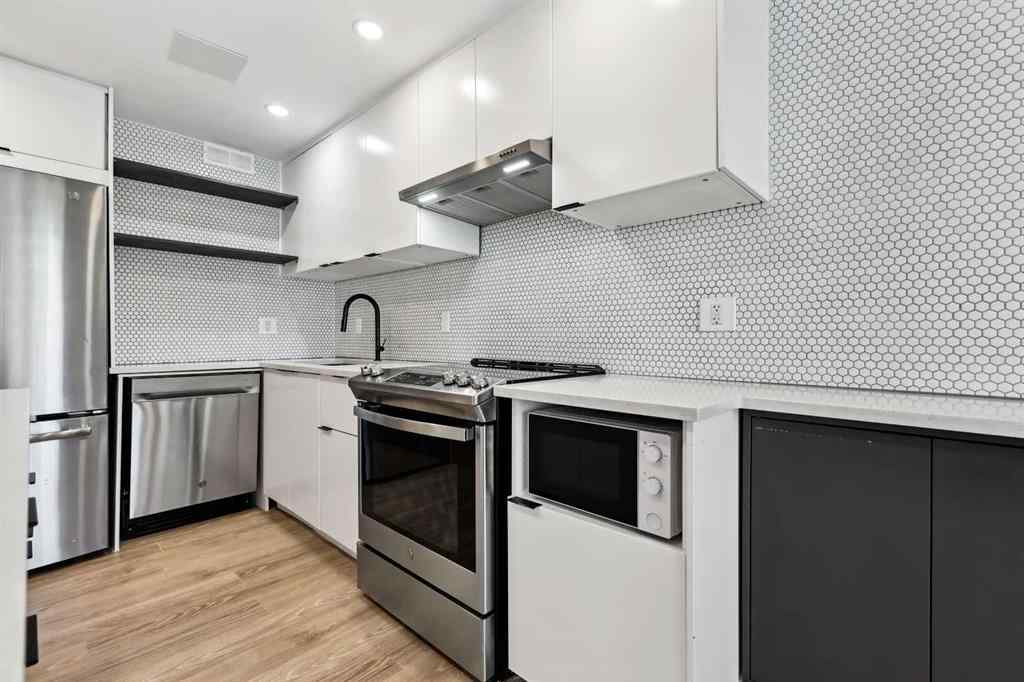 MLS® A2228324 - Unit #206 1414 5 Street SW in Beltline Calgary, Residential