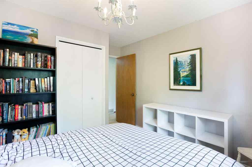 MLS® A2228340 - 116 Varsity Green Bay NW in Varsity Calgary, Residential