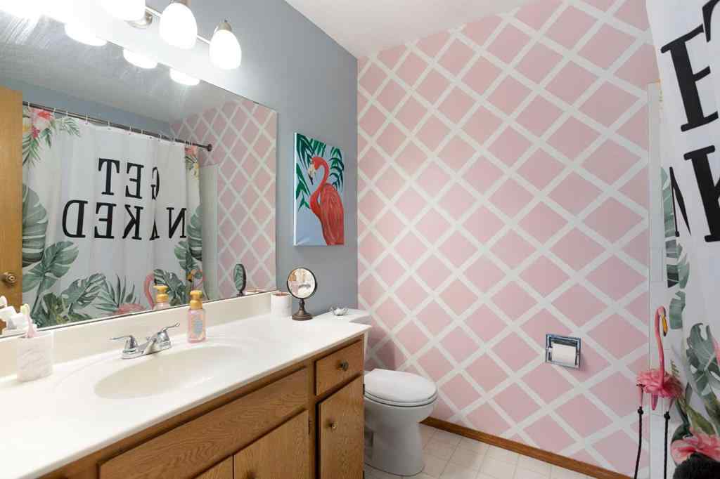 MLS® A2228340 - 116 Varsity Green Bay NW in Varsity Calgary, Residential