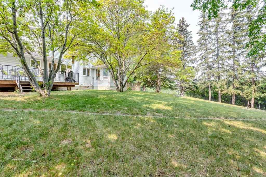 MLS® A2228340 - 116 Varsity Green Bay NW in Varsity Calgary, Residential