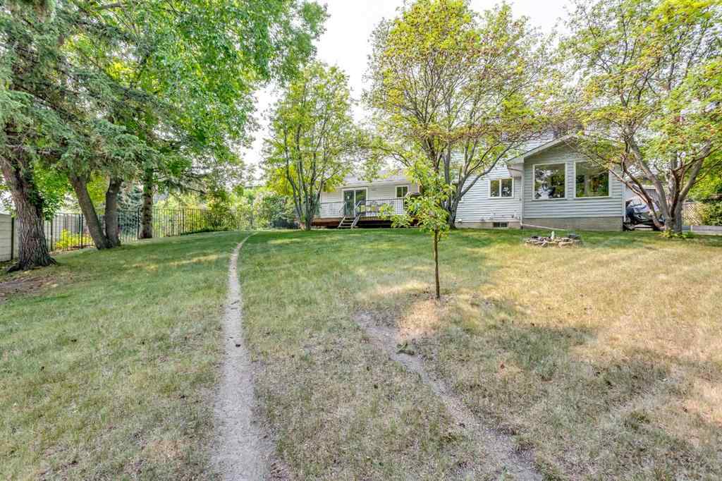 MLS® A2228340 - 116 Varsity Green Bay NW in Varsity Calgary, Residential