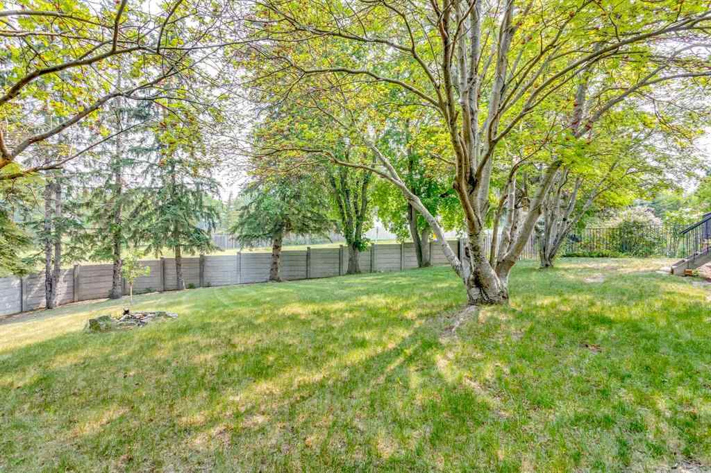MLS® A2228340 - 116 Varsity Green Bay NW in Varsity Calgary, Residential