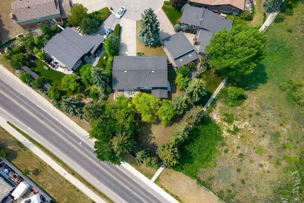 MLS® A2228340 - 116 Varsity Green Bay NW in Varsity Calgary, Residential