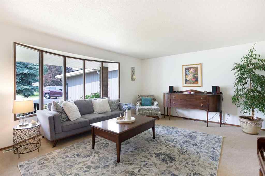 MLS® A2228340 - 116 Varsity Green Bay NW in Varsity Calgary, Residential