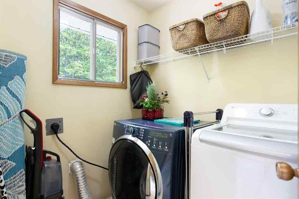 MLS® A2228340 - 116 Varsity Green Bay NW in Varsity Calgary, Residential