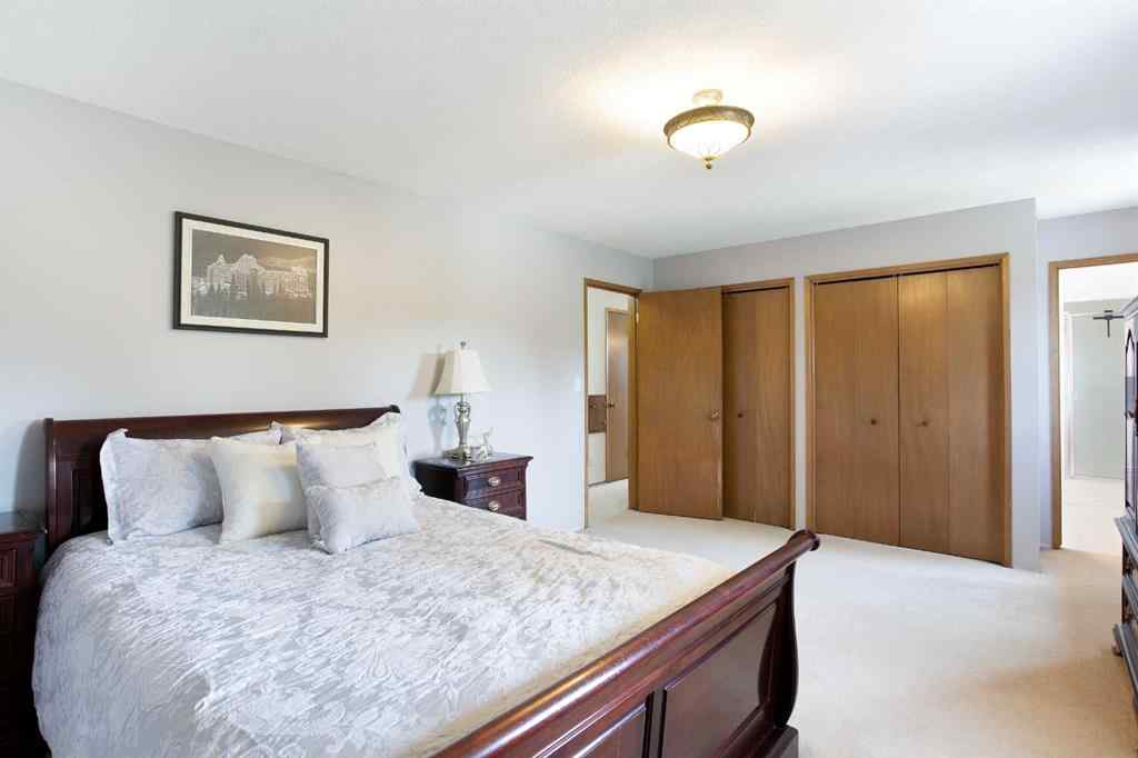 MLS® A2228340 - 116 Varsity Green Bay NW in Varsity Calgary, Residential