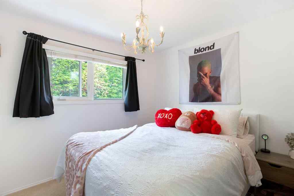 MLS® A2228340 - 116 Varsity Green Bay NW in Varsity Calgary, Residential