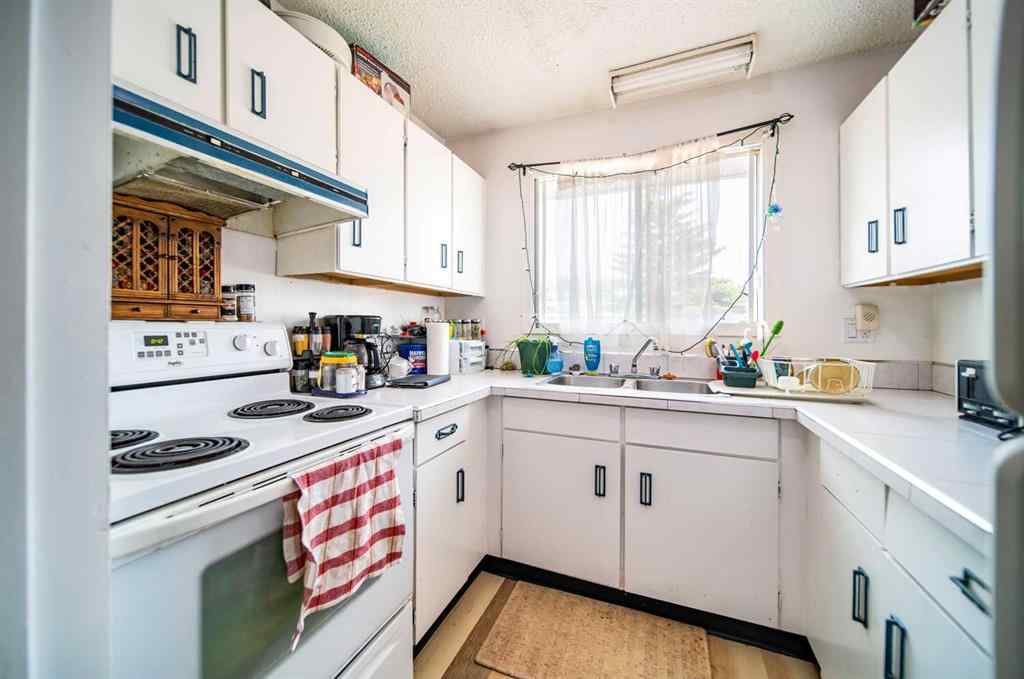 MLS® A2228342 - 1601 5 Avenue  in Wainwright Wainwright, Residential