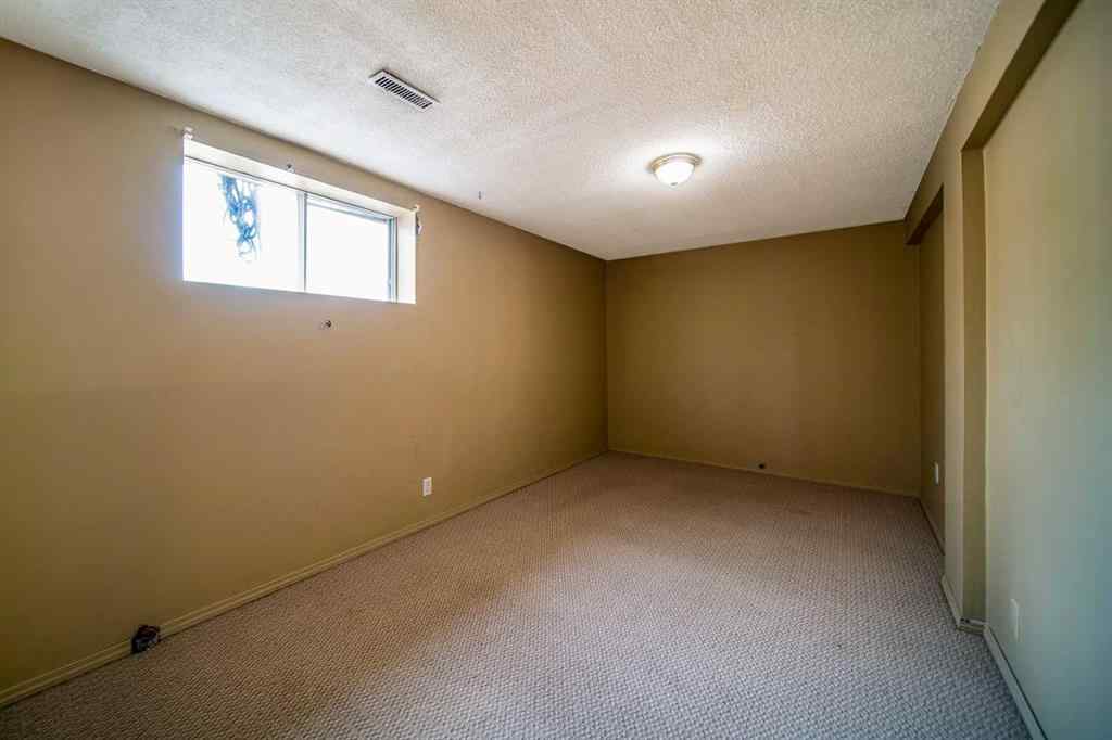 MLS® A2228342 - 1601 5 Avenue  in Wainwright Wainwright, Residential
