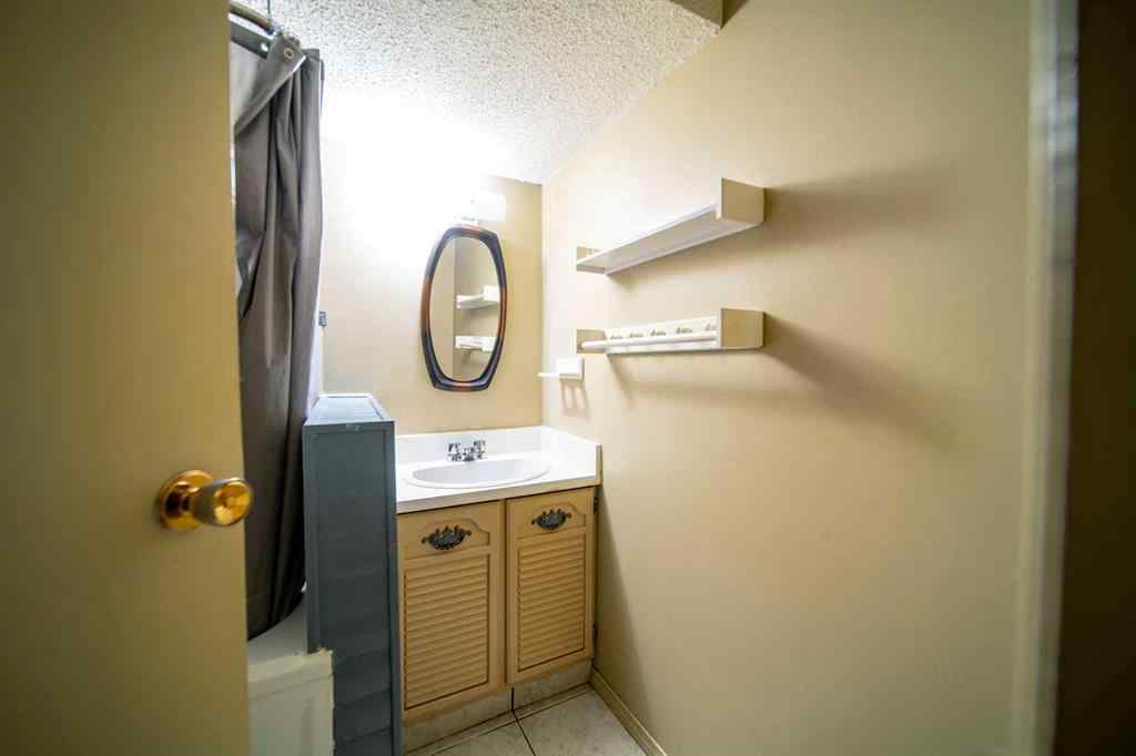 MLS® A2228342 - 1601 5 Avenue  in Wainwright Wainwright, Residential