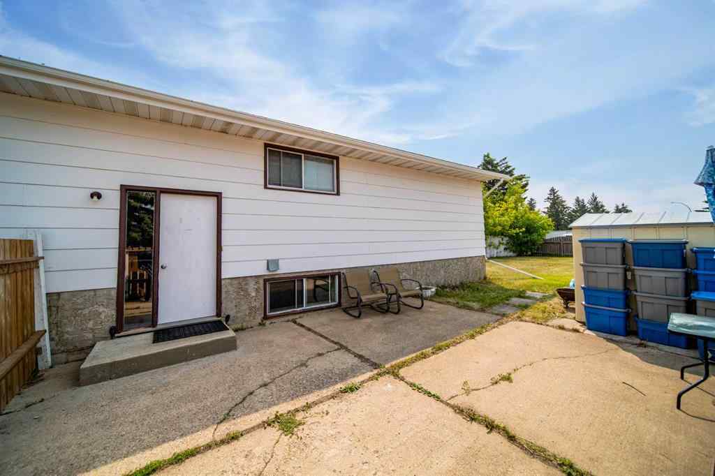 MLS® A2228342 - 1601 5 Avenue  in Wainwright Wainwright, Residential