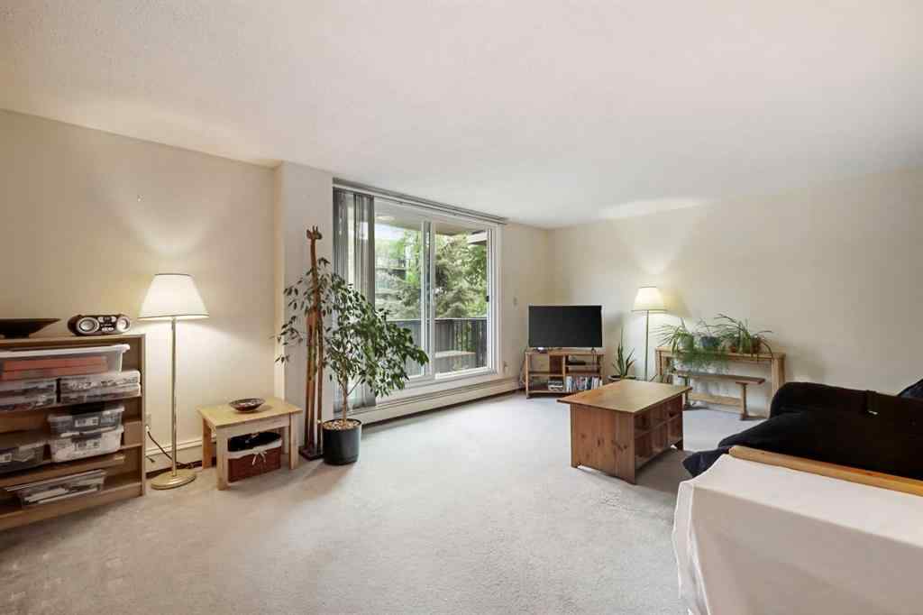 MLS® A2228359 - Unit #207 310 4 Avenue NE in Crescent Heights Calgary, Residential