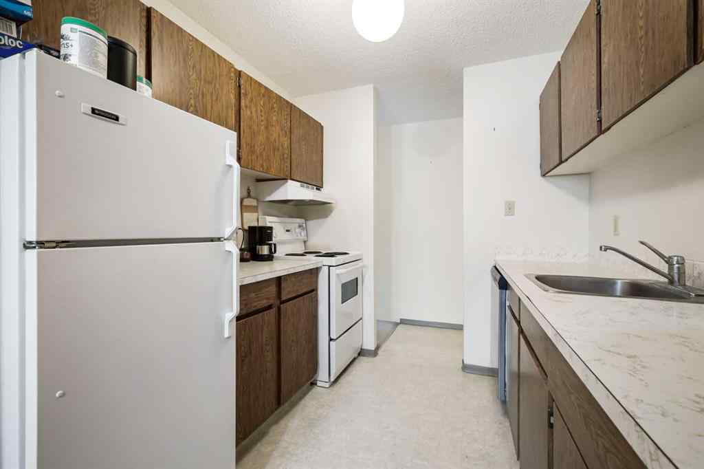 MLS® A2228359 - Unit #207 310 4 Avenue NE in Crescent Heights Calgary, Residential