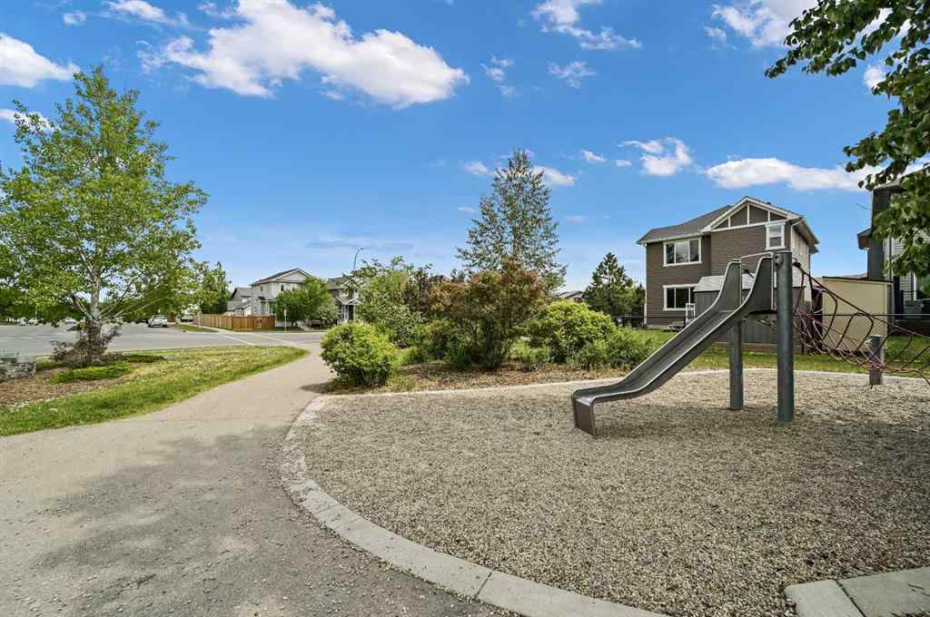 MLS® A2228362 - 102 Ravenscroft Green SE in Ravenswood Airdrie, Residential
