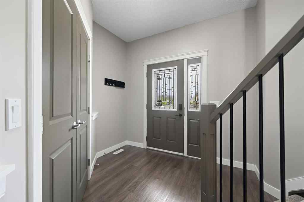 MLS® A2228362 - 102 Ravenscroft Green SE in Ravenswood Airdrie, Residential