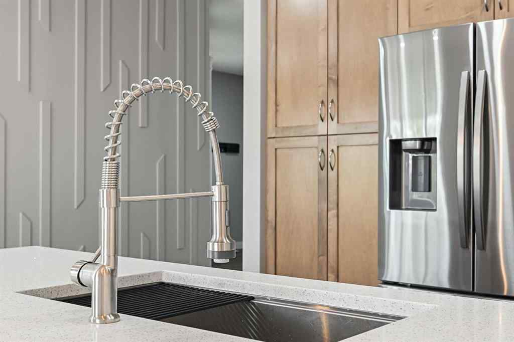 MLS® A2228362 - 102 Ravenscroft Green SE in Ravenswood Airdrie, Residential