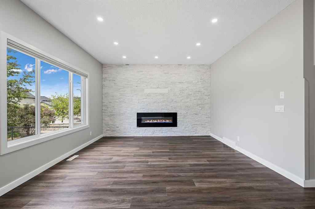 MLS® A2228362 - 102 Ravenscroft Green SE in Ravenswood Airdrie, Residential