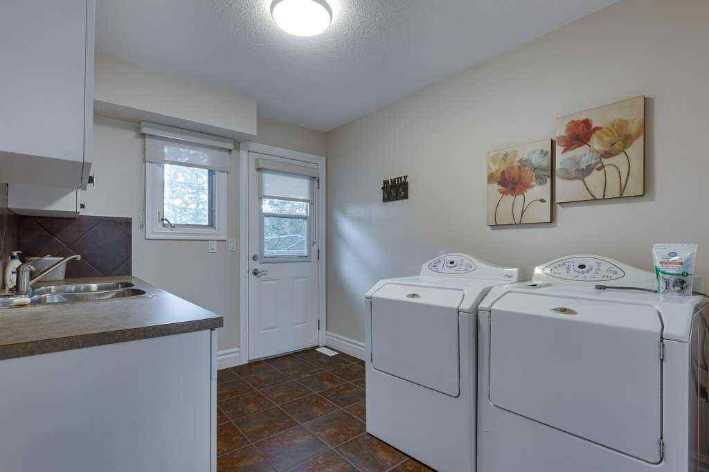 MLS® A2228364 - Unit #8 31264 Highway 2 A   in NONE Rural Mountain View County, Residential