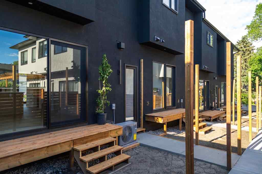 MLS® A2228371 - 4309 32 Avenue SW in Glenbrook Calgary, Residential