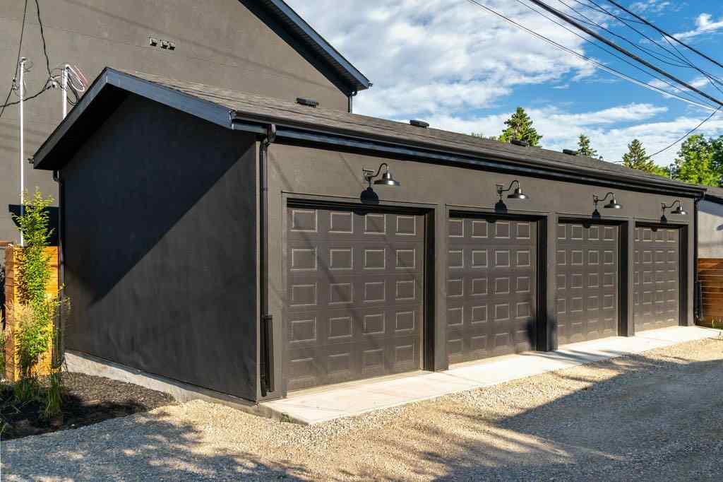 MLS® A2228371 - 4309 32 Avenue SW in Glenbrook Calgary, Residential