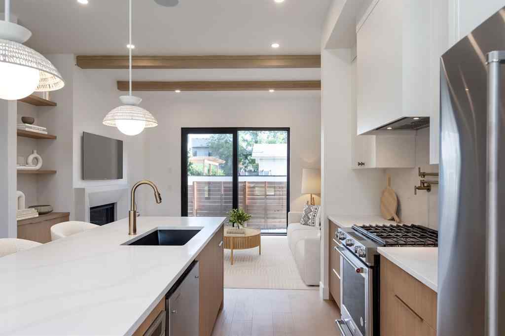 MLS® A2228371 - 4309 32 Avenue SW in Glenbrook Calgary, Residential
