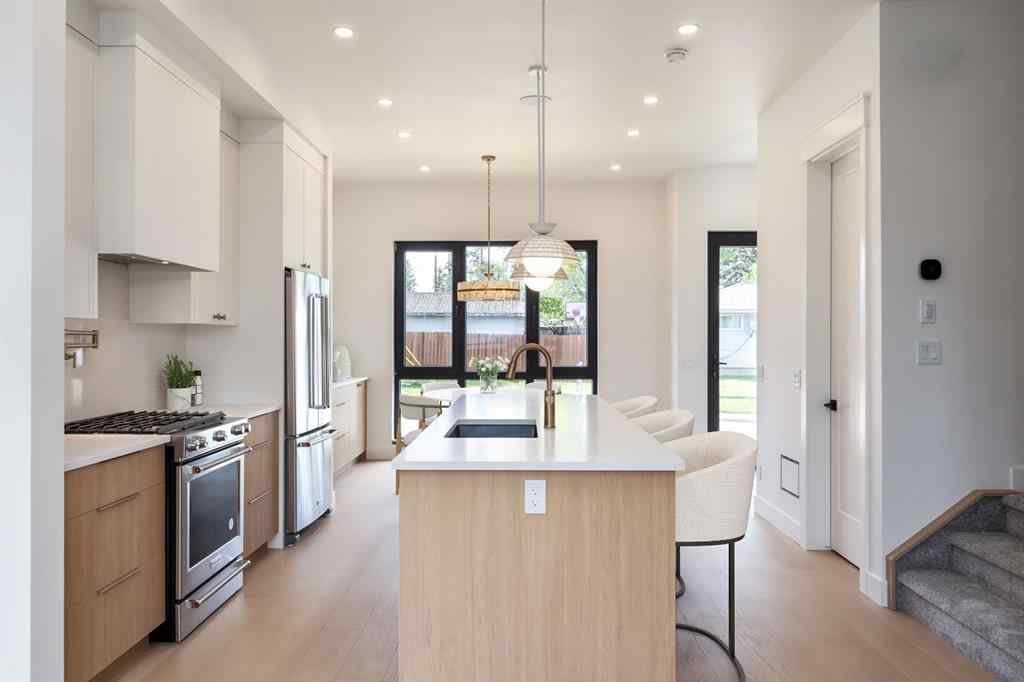 MLS® A2228371 - 4309 32 Avenue SW in Glenbrook Calgary, Residential