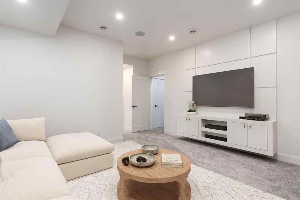 MLS® A2228371 - 4309 32 Avenue SW in Glenbrook Calgary, Residential
