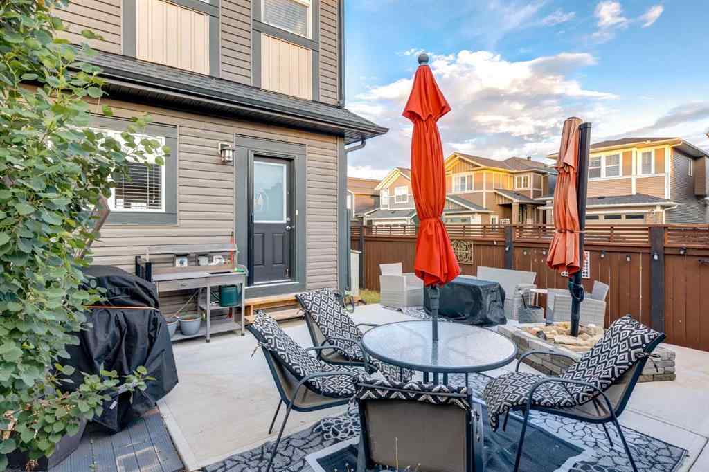 MLS® A2228395 - 1136 MIDTOWN Lane SW in Midtown Airdrie, Residential