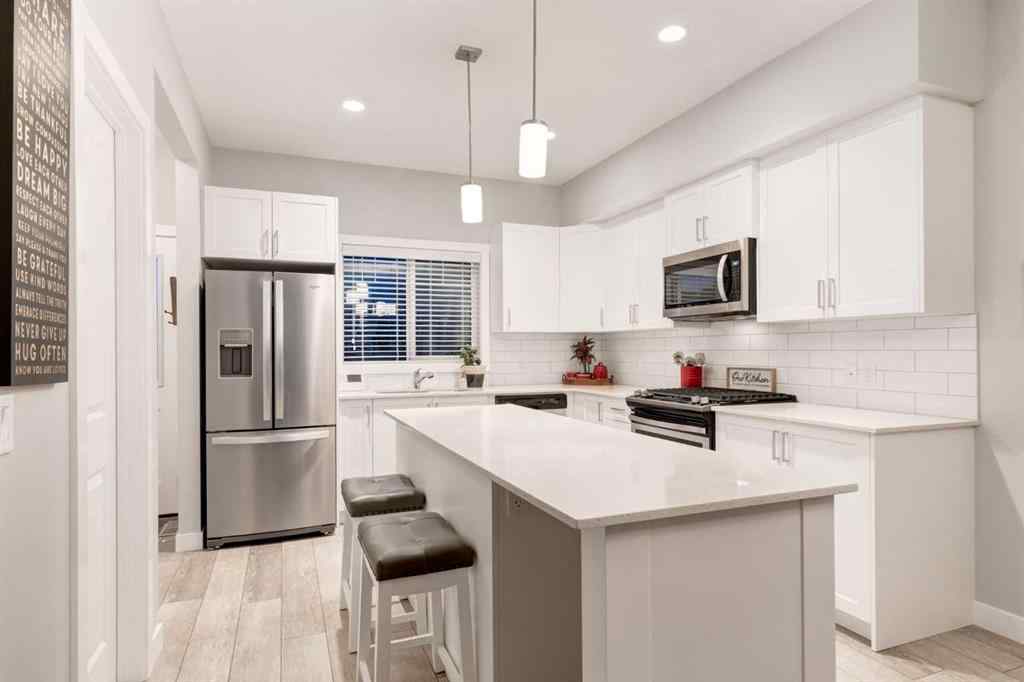 MLS® A2228395 - 1136 MIDTOWN Lane SW in Midtown Airdrie, Residential
