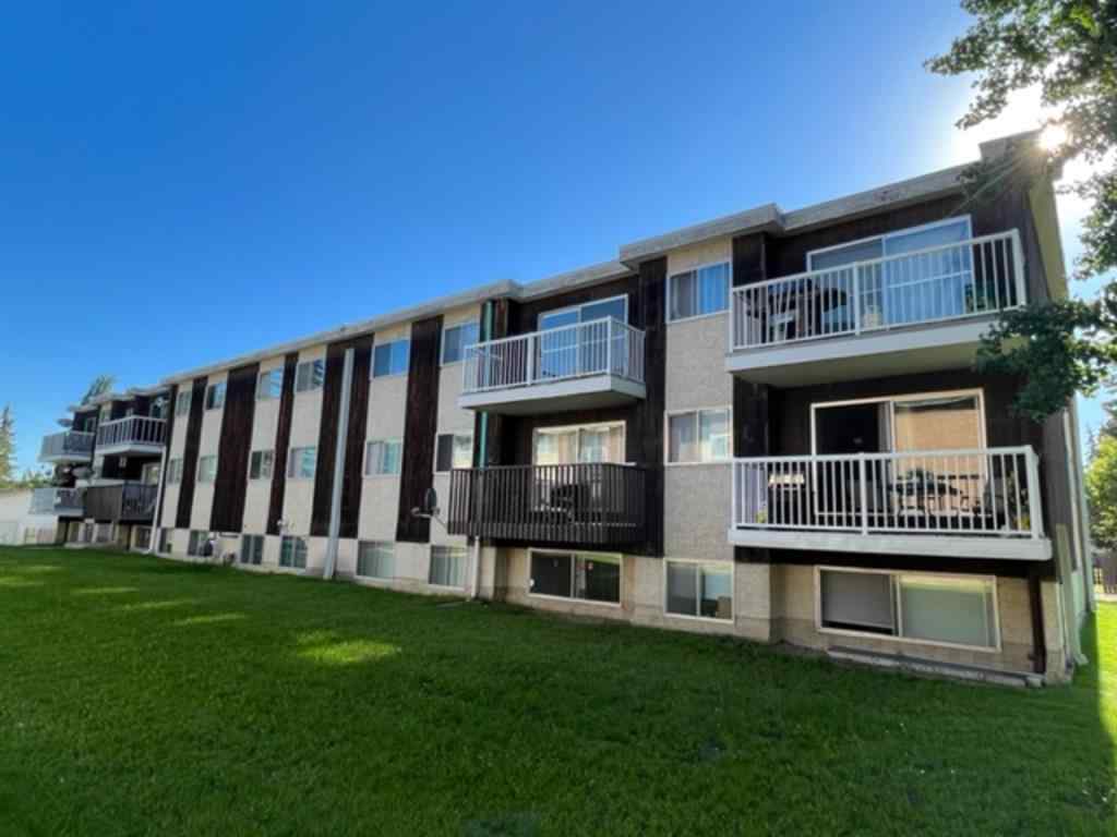 MLS® A2228412 - 5 Sunset Boulevard  in NONE Whitecourt, Commercial