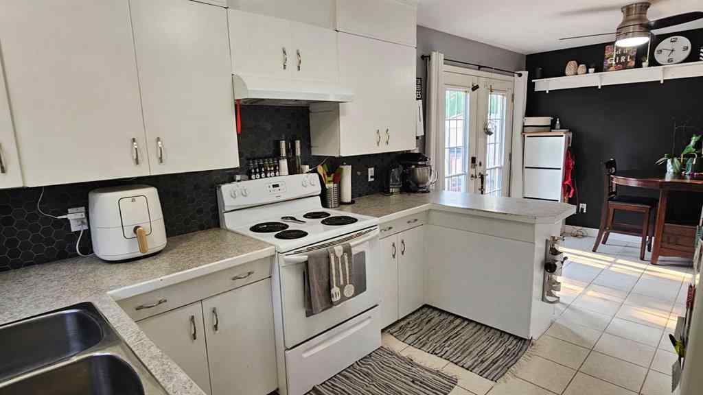 MLS® A2228414 - 5502 51 Street  in NONE Castor, Residential