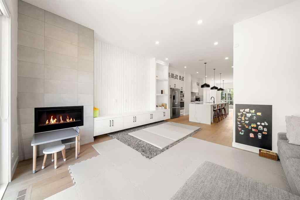 MLS® A2228517 - 1828 18 Avenue NW in Capitol Hill Calgary, Residential
