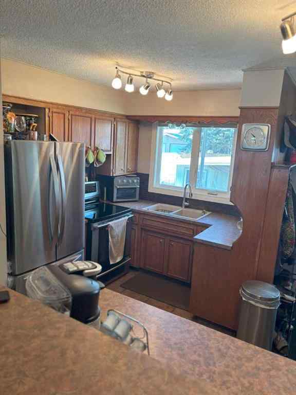 MLS® A2228581 - 4924 40 Avenue NW in Varsity Calgary, Residential