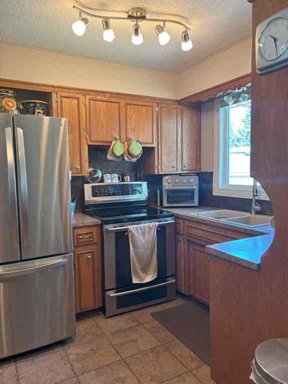 MLS® A2228581 - 4924 40 Avenue NW in Varsity Calgary, Residential