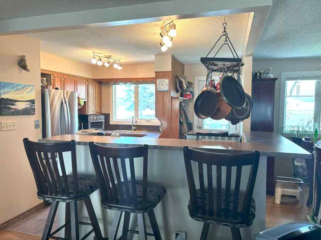 MLS® A2228581 - 4924 40 Avenue NW in Varsity Calgary, Residential
