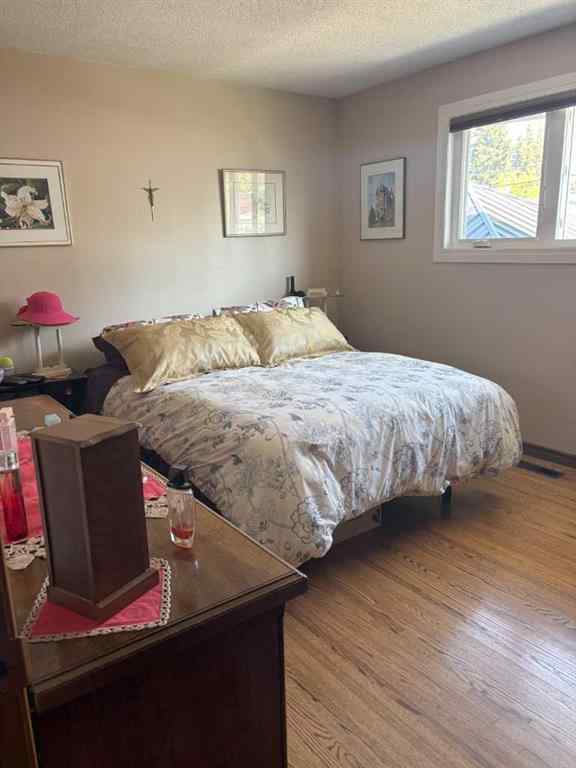 MLS® A2228581 - 4924 40 Avenue NW in Varsity Calgary, Residential