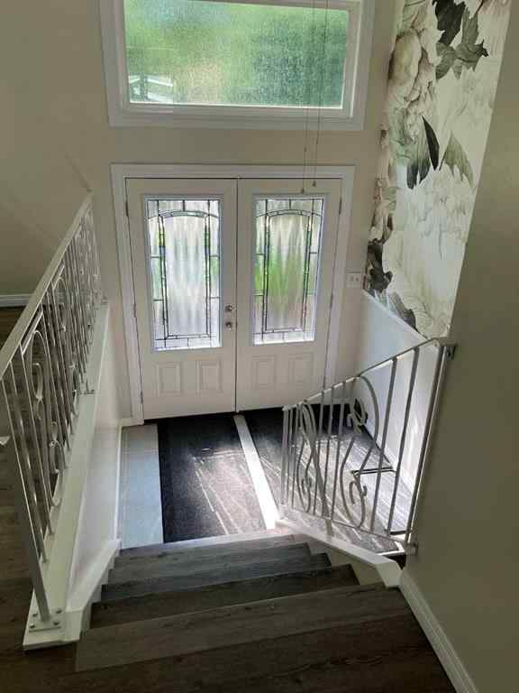 MLS® A2228583 - 4928 40 Avenue NW in Varsity Calgary, Residential