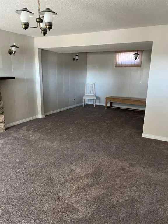 MLS® A2228583 - 4928 40 Avenue NW in Varsity Calgary, Residential