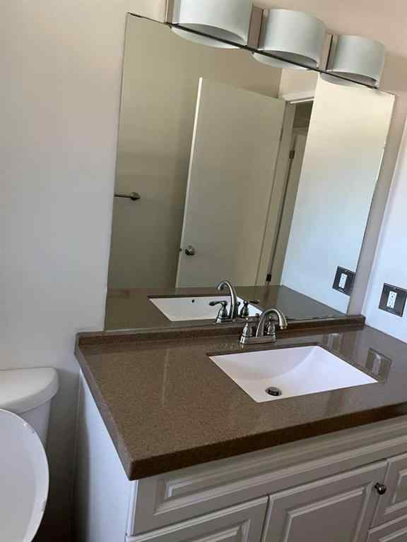 MLS® A2228583 - 4928 40 Avenue NW in Varsity Calgary, Residential