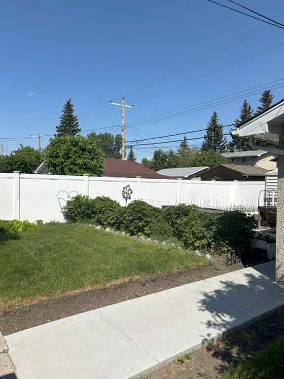 MLS® A2228583 - 4928 40 Avenue NW in Varsity Calgary, Residential