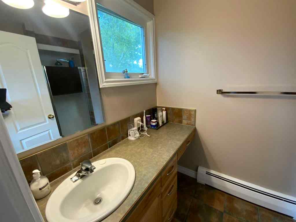 MLS® A2228617 - 522 5 Street SE in NONE Three Hills, Residential