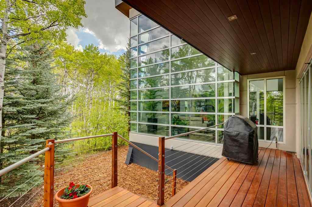 MLS® A2228644 - 25 Posthill Drive SW in Springbank Hill Calgary, Residential