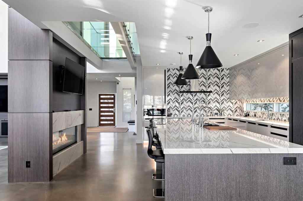 MLS® A2228644 - 25 Posthill Drive SW in Springbank Hill Calgary, Residential