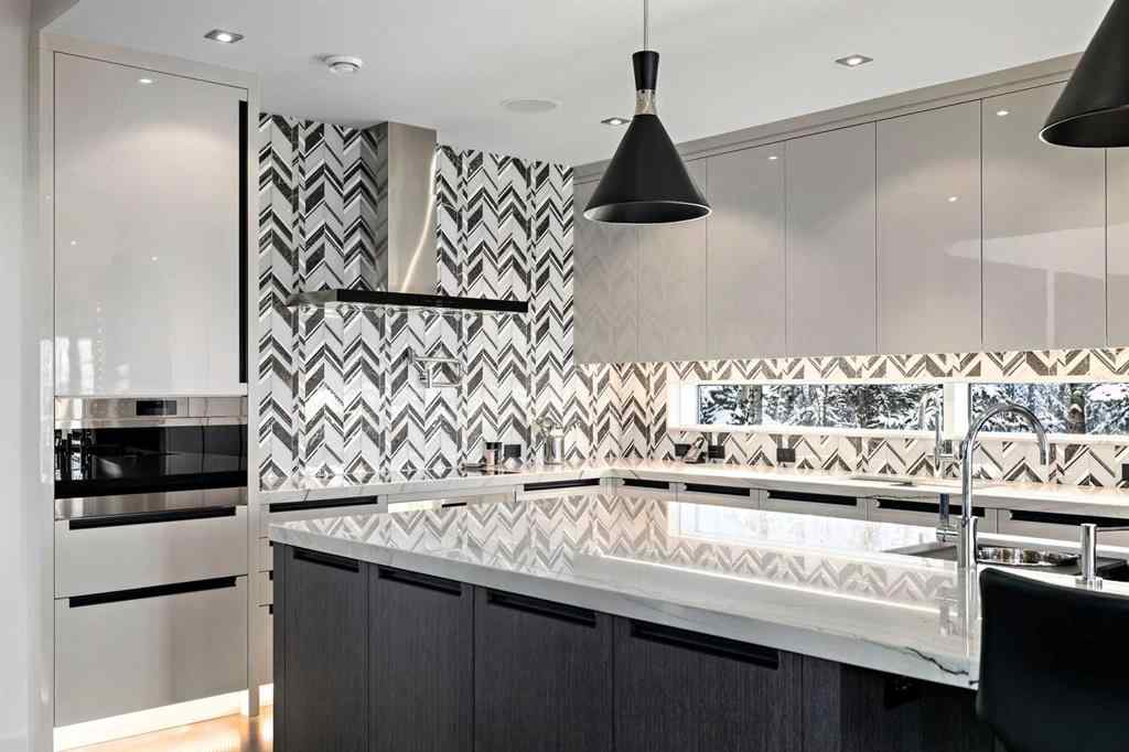 MLS® A2228644 - 25 Posthill Drive SW in Springbank Hill Calgary, Residential