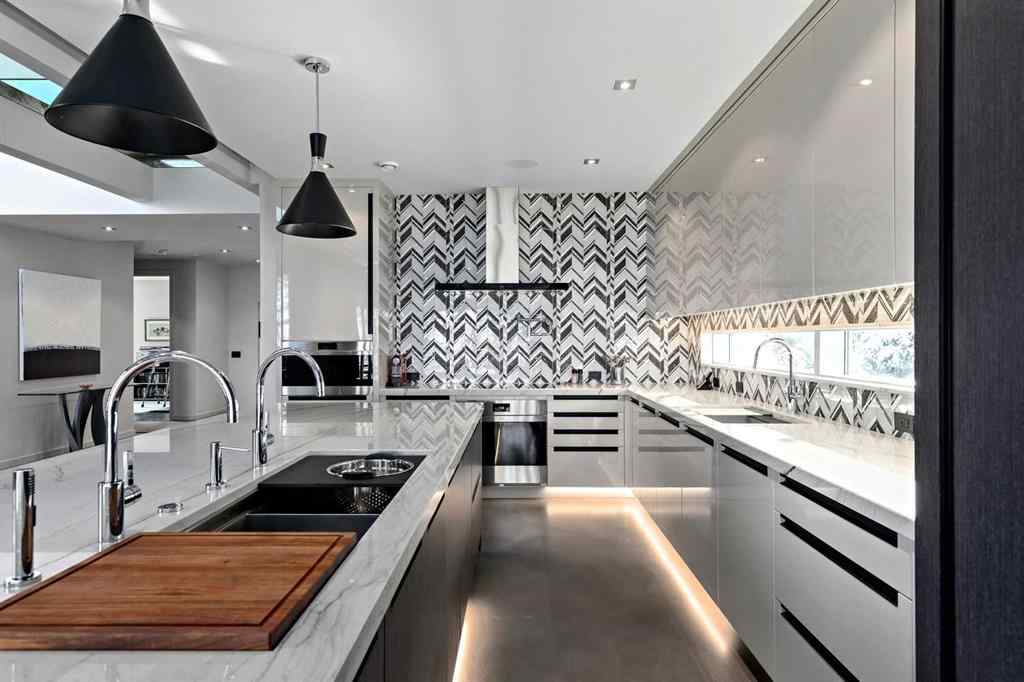 MLS® A2228644 - 25 Posthill Drive SW in Springbank Hill Calgary, Residential