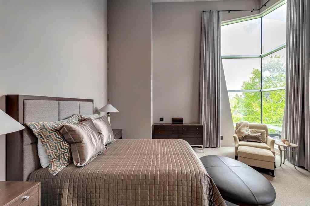 MLS® A2228644 - 25 Posthill Drive SW in Springbank Hill Calgary, Residential