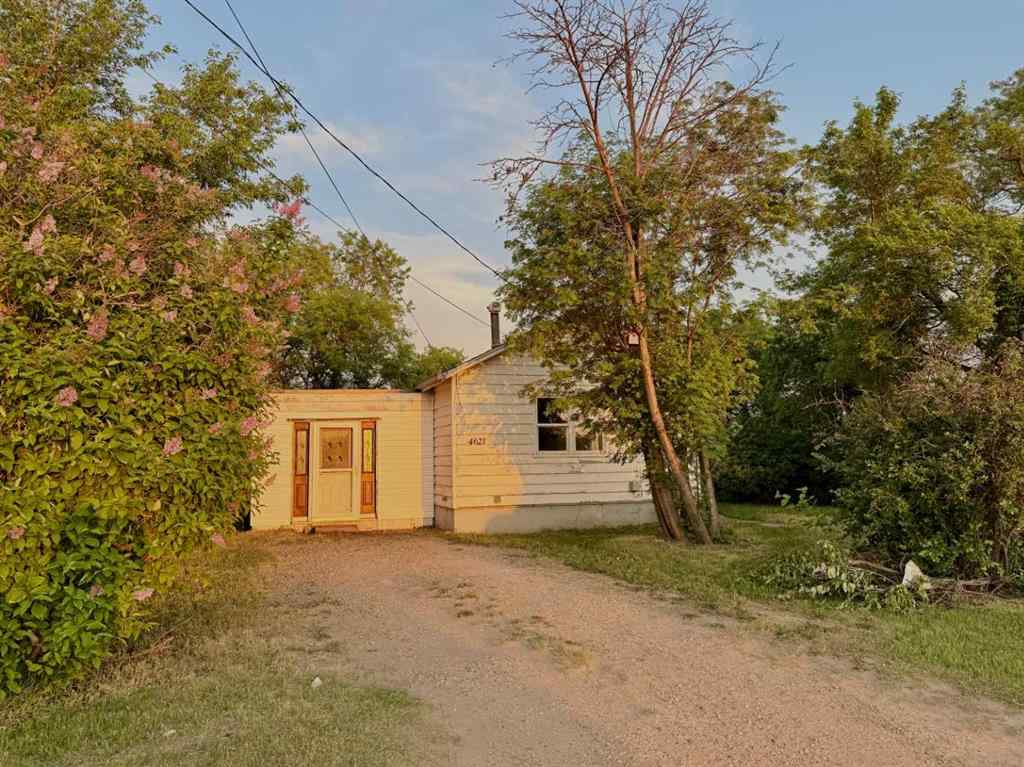 MLS® A2228678 - 4621 46 Street  in Wes Jackson Lacombe, Commercial